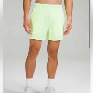 NWT Lululemon Men’s Large Pace Breaker Short 5” Linerless